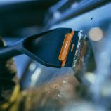 Fiskars Σπάτουλα με χτυπητήρι και ξύστρα, τηλεσκοπική και περιστρεφόμενη, σειρά X 1078492